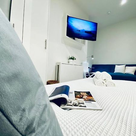 Apt 08 Beachside Beauty Central Studio Steps From Cafes Brighton Ngoại thất bức ảnh