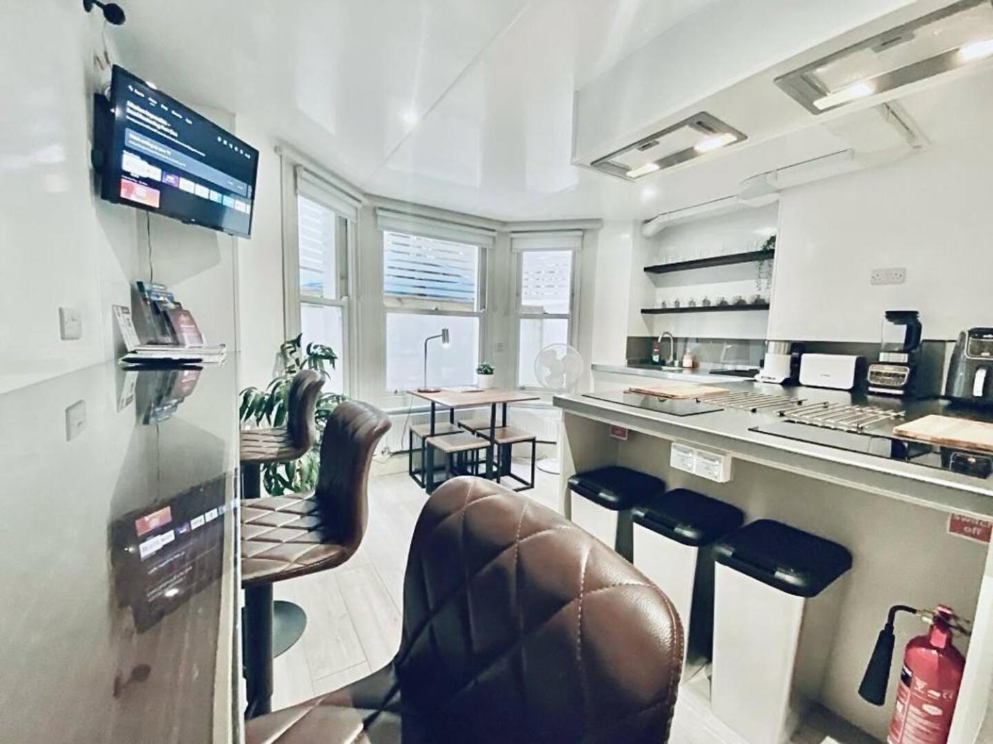 Apt 08 Beachside Beauty Central Studio Steps From Cafes Brighton Ngoại thất bức ảnh